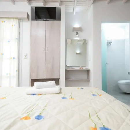 Elena Agia Anna (Naxos)