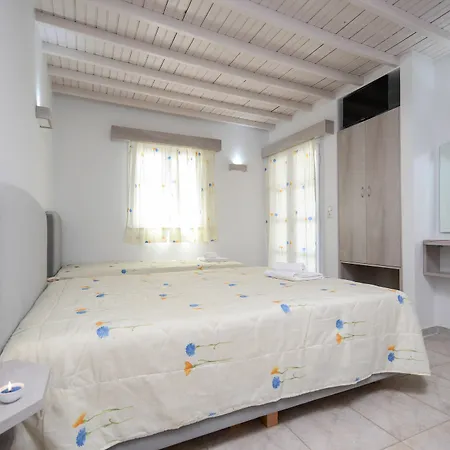 Elena * Agia Anna (Naxos)