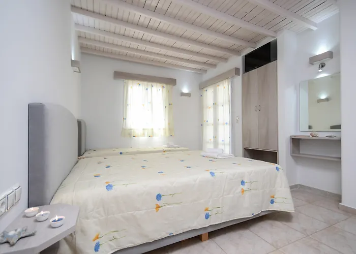 Elena * Agia Anna (Naxos)