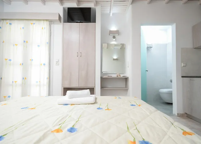 Elena Agia Anna (Naxos)